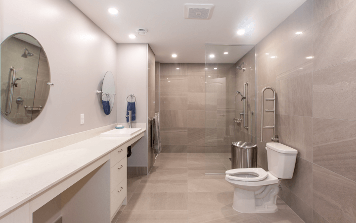 An accessible bathroom that complies with the NDIS SDA Design Standard IMG