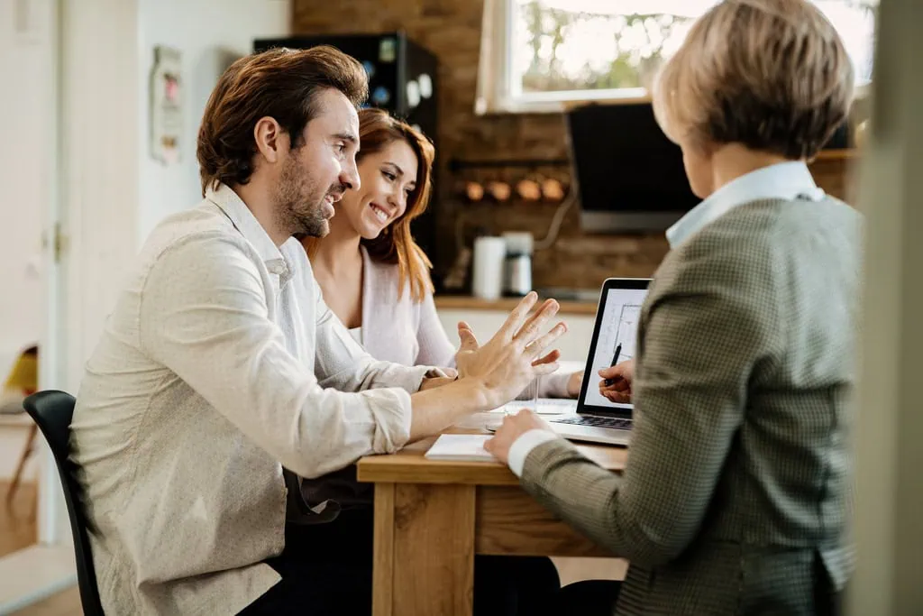 couple asking about a shared house investment